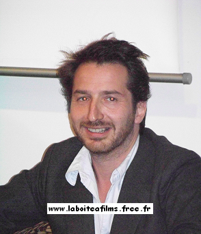 Edouard en matre de crmonie